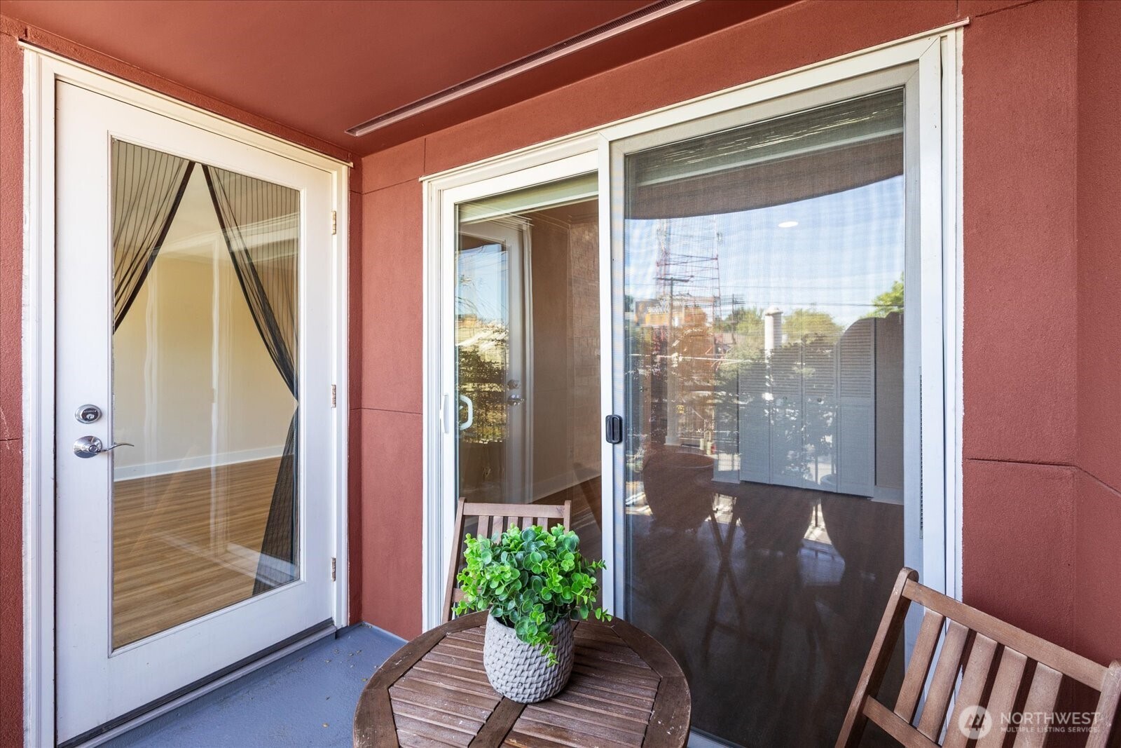 1417 Queen Anne Avenue N Unit: 313
