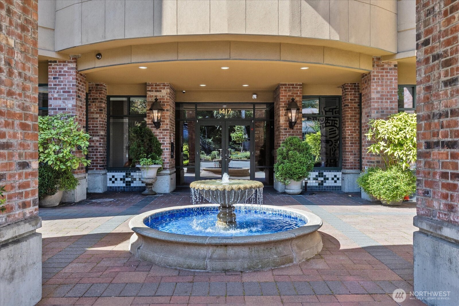 1417 Queen Anne Avenue N Unit: 313