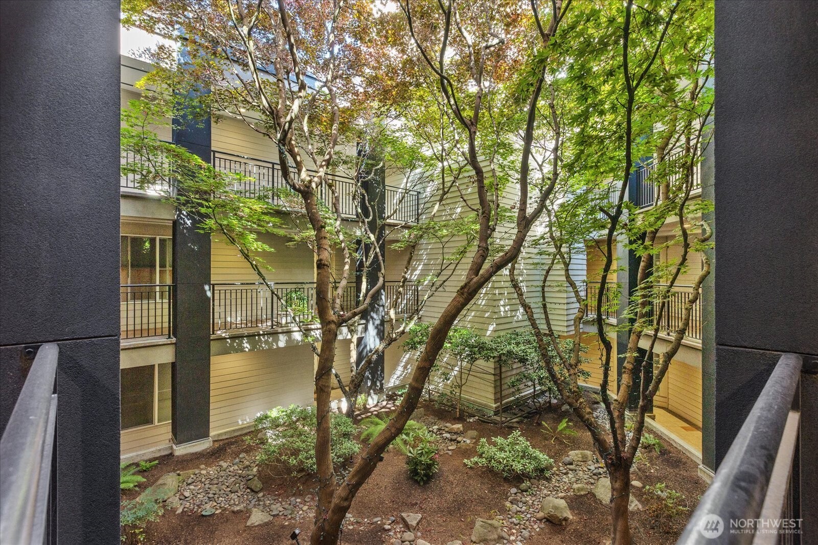 1417 Queen Anne Avenue N Unit: 313