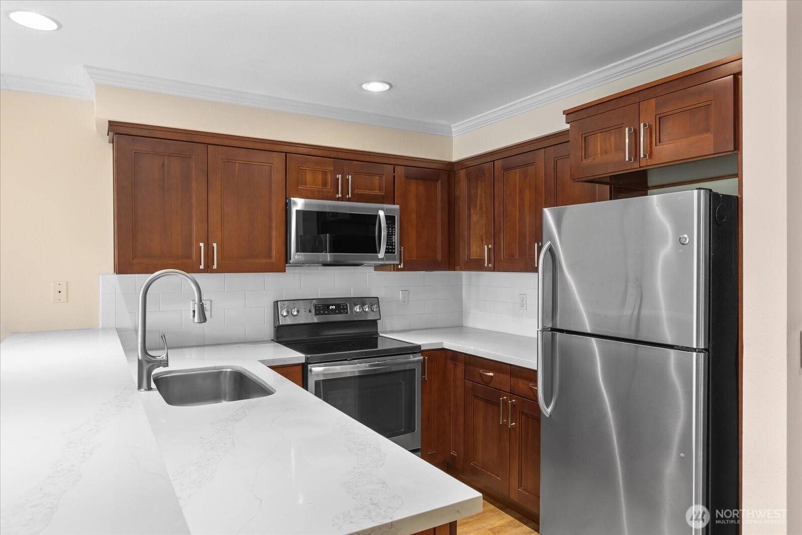 1417 Queen Anne Avenue N Unit: 313