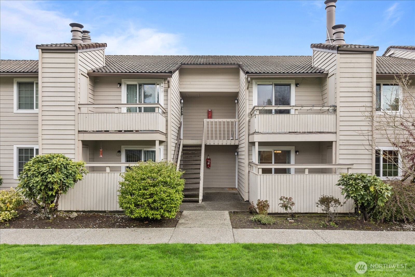 14200 NE 171st St Unit: E104