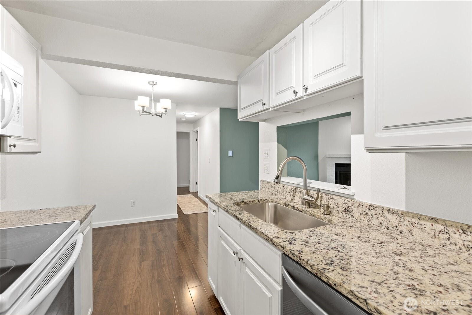 14200 NE 171st St Unit: E104