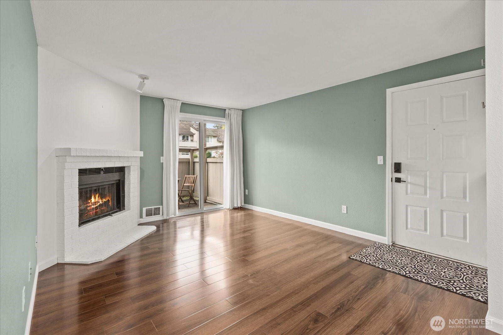 14200 NE 171st St Unit: E104