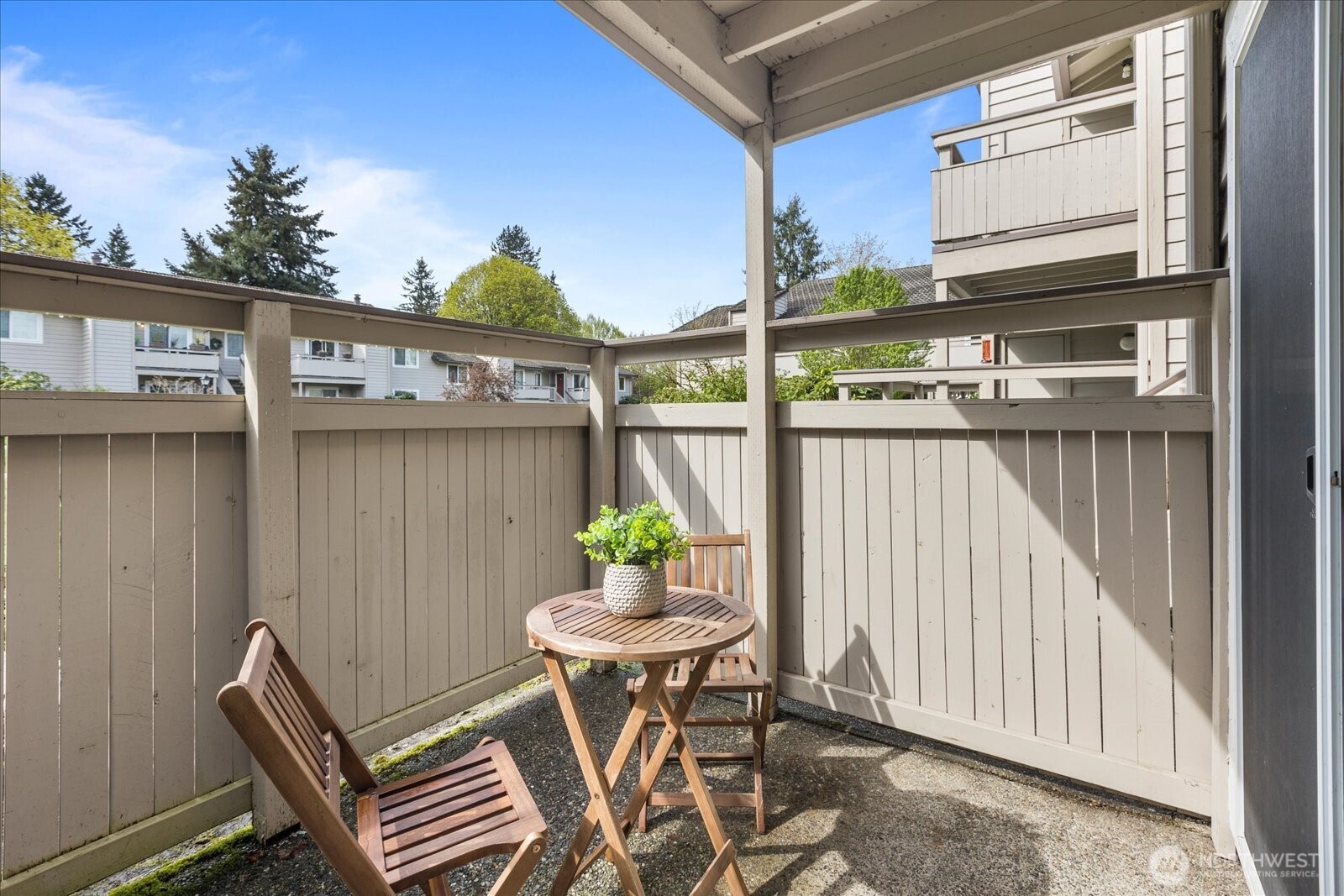 14200 NE 171st St Unit: E104