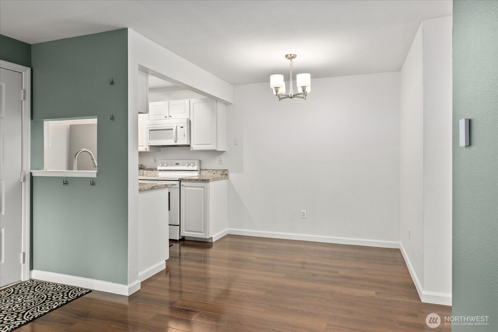 14200 NE 171st St Unit: E104