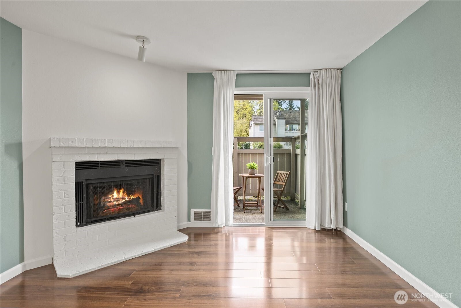 14200 NE 171st St Unit: E104
