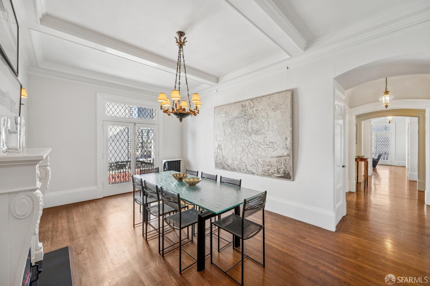 901 Powell Street # 18