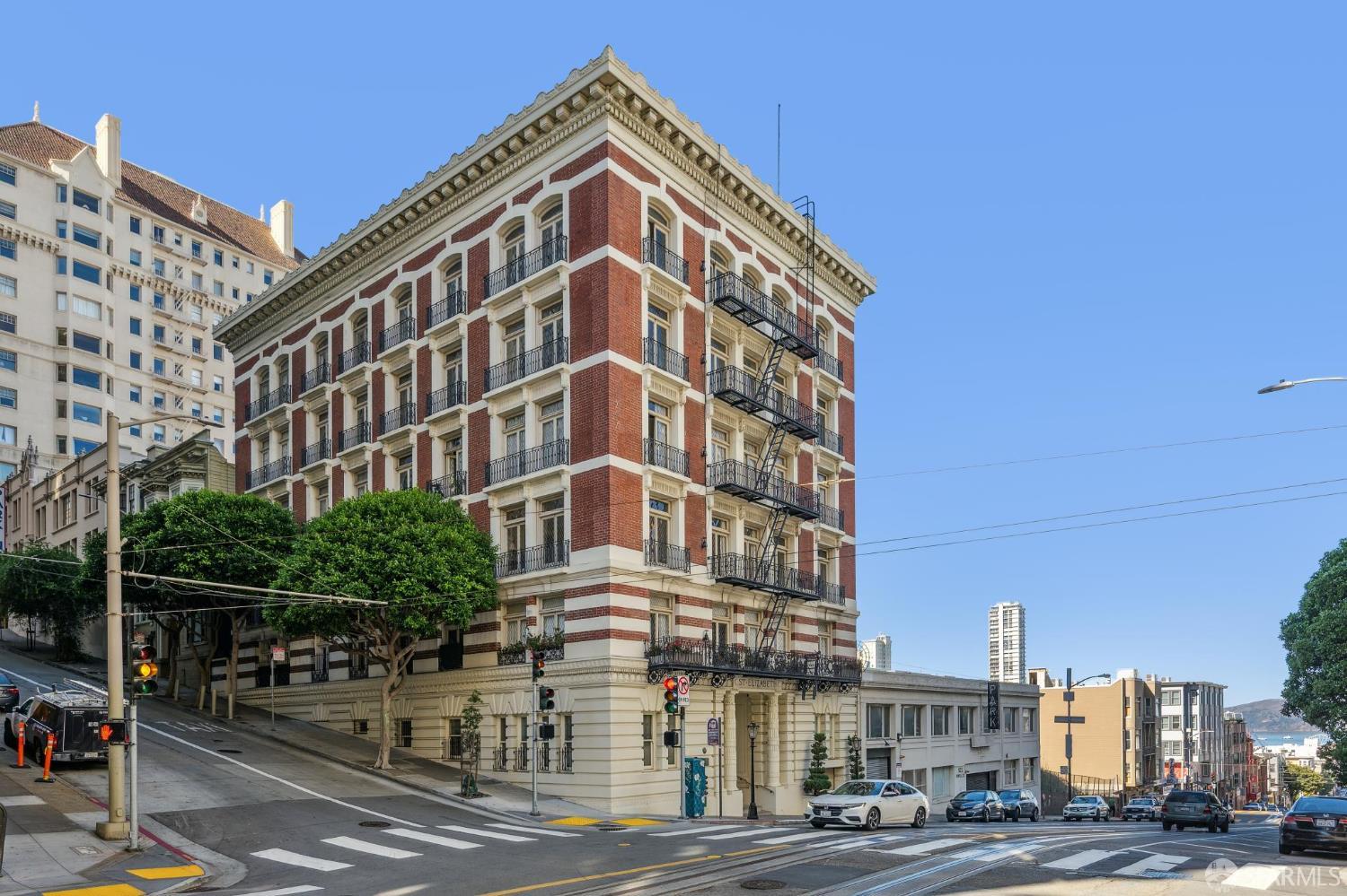 901 Powell Street # 18