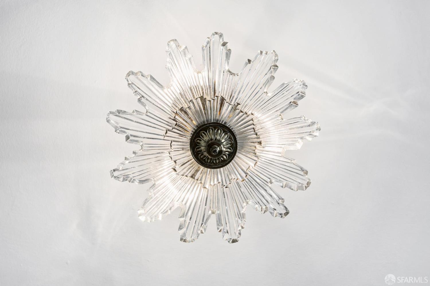 901 Powell Street # 18