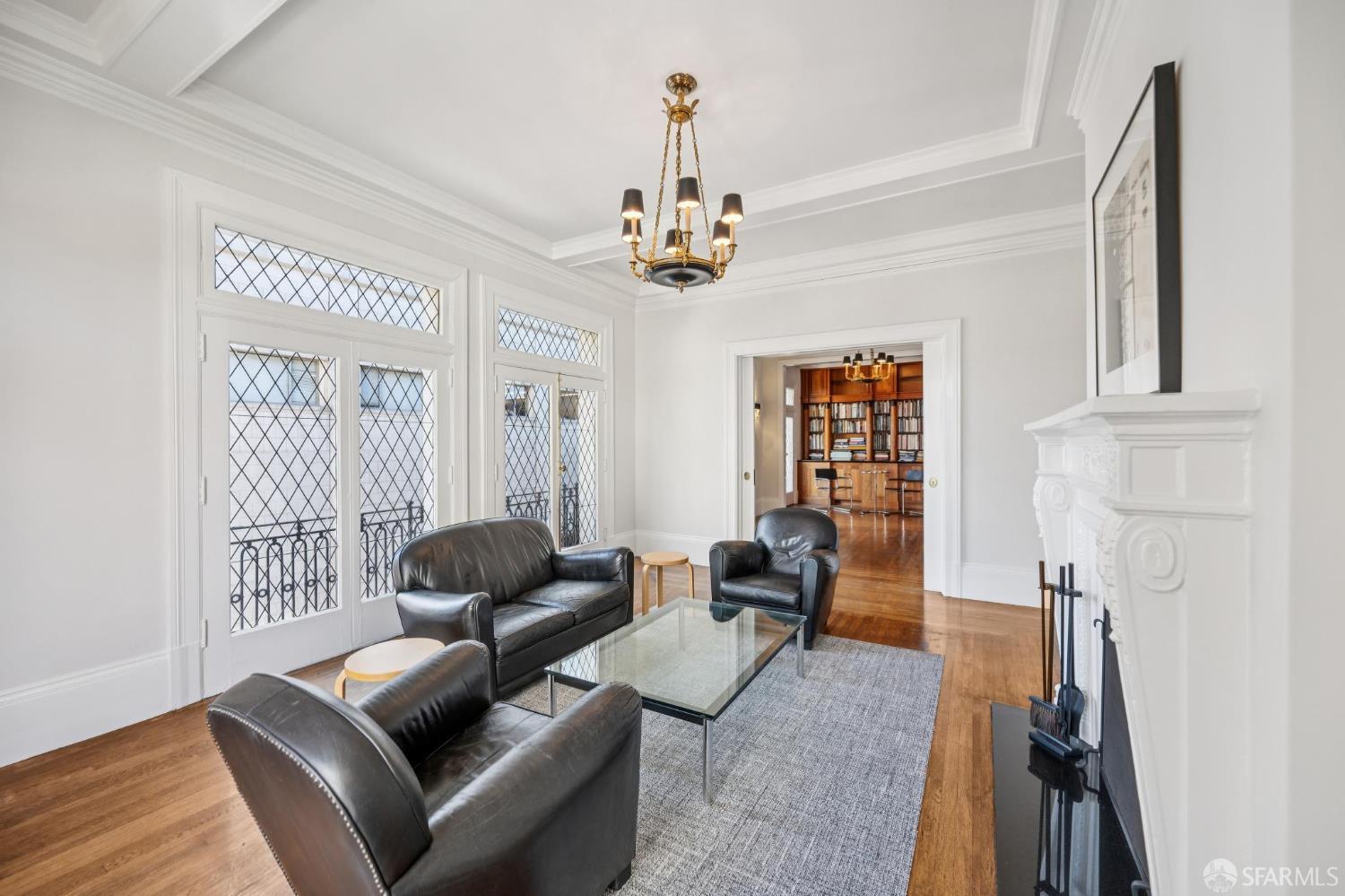 901 Powell Street # 18