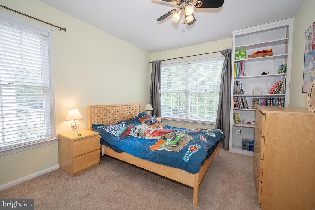 584 PEWTER DRIVE