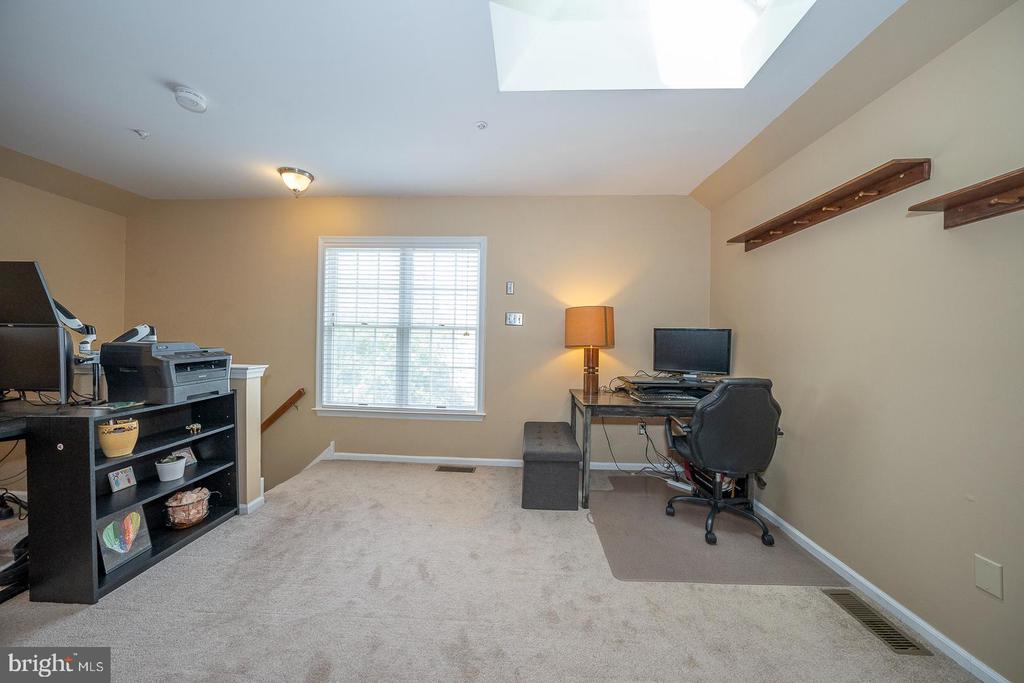 584 PEWTER DRIVE