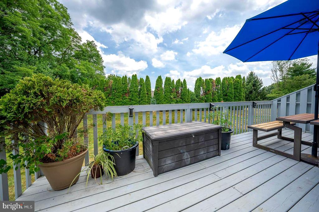 584 PEWTER DRIVE