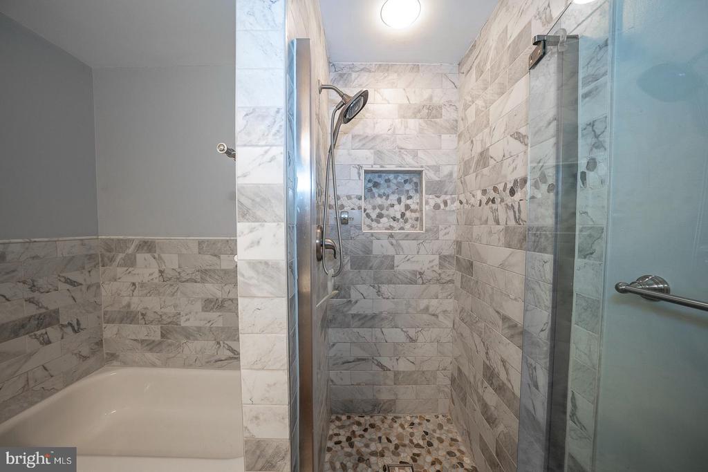 584 PEWTER DRIVE