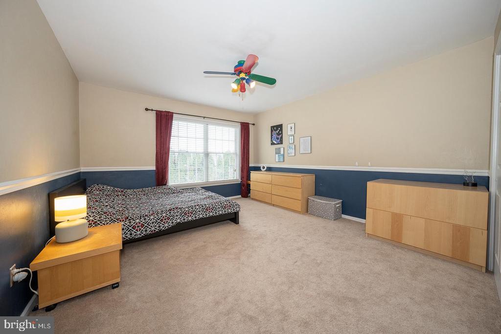 584 PEWTER DRIVE