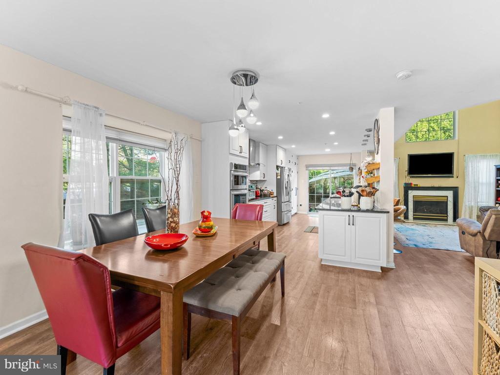 3501 HONEY LOCUST DRIVE