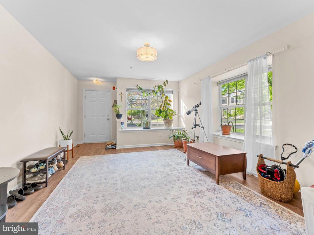 3501 HONEY LOCUST DRIVE