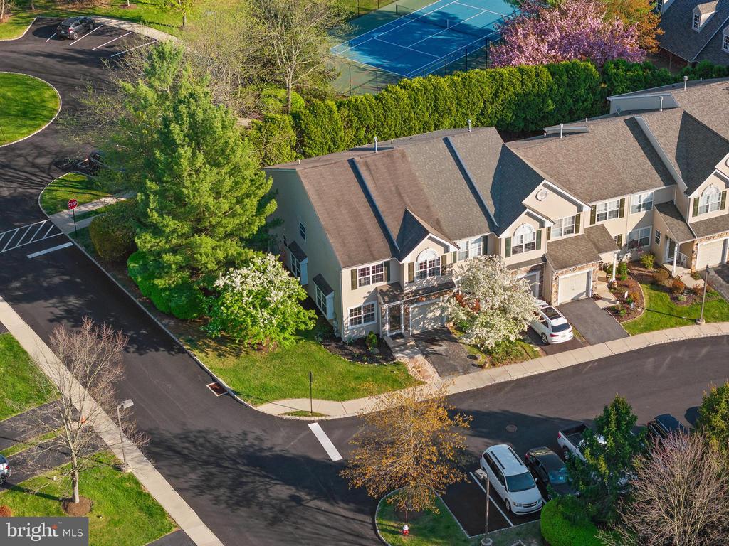 3501 HONEY LOCUST DRIVE