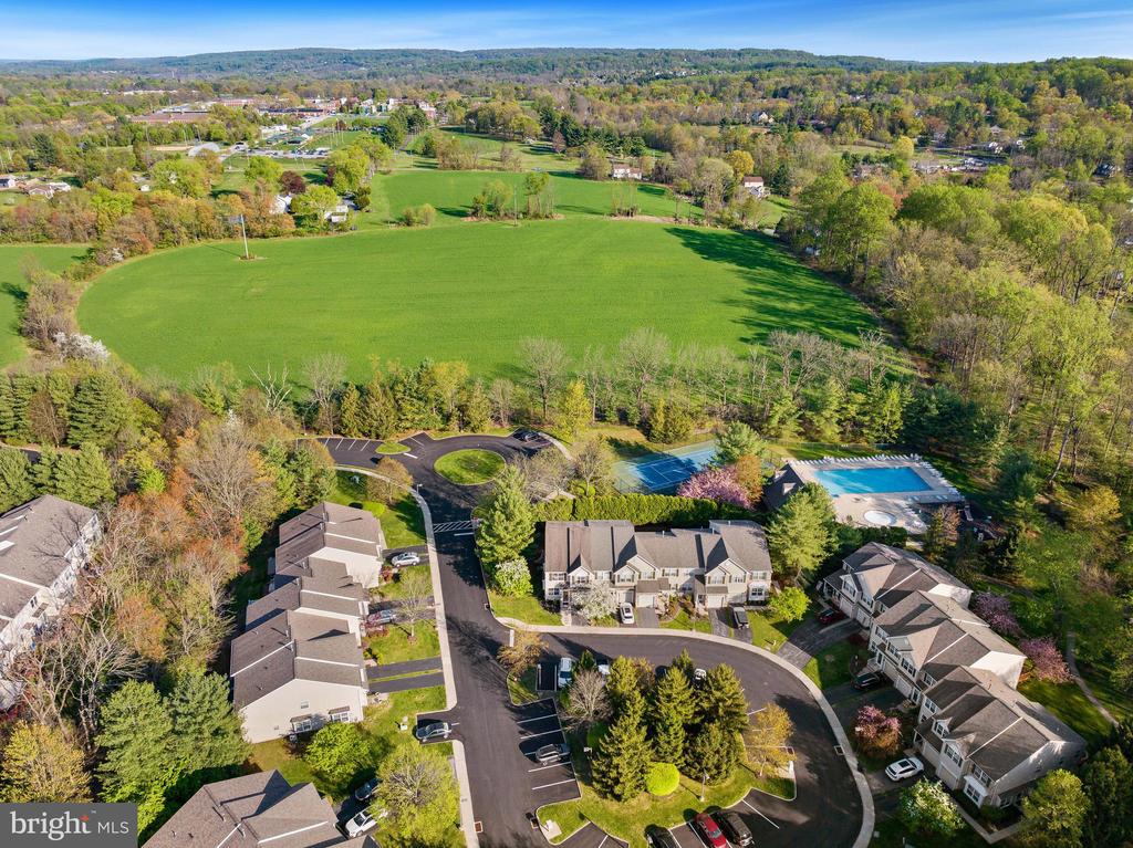 3501 HONEY LOCUST DRIVE