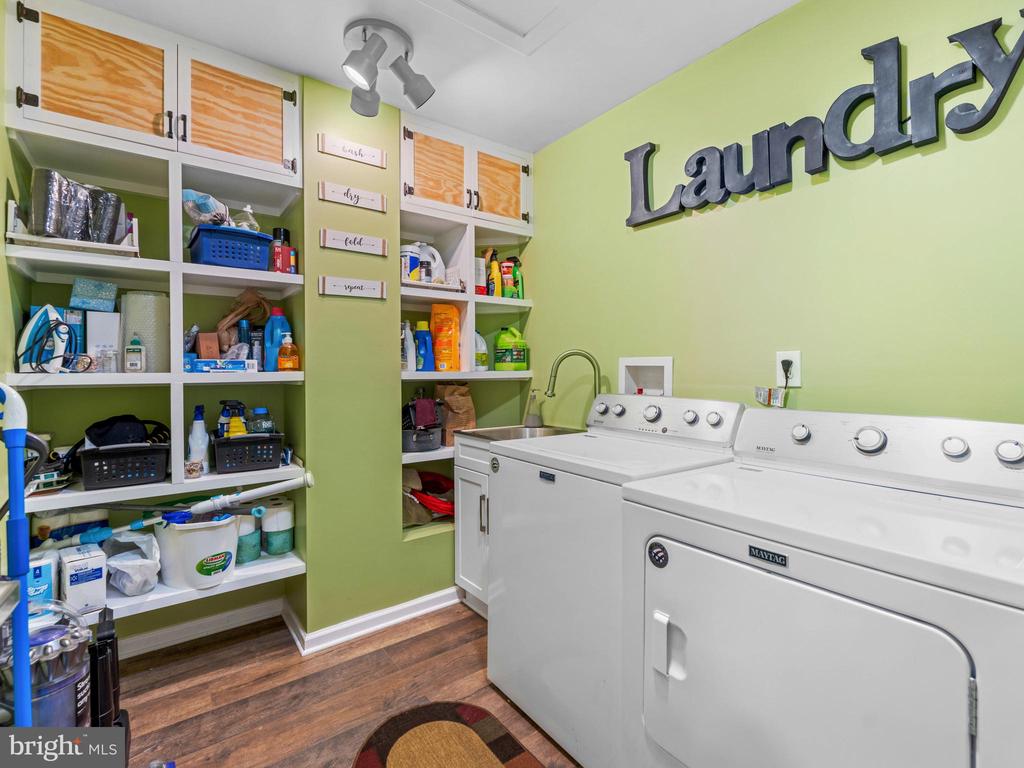 3501 HONEY LOCUST DRIVE