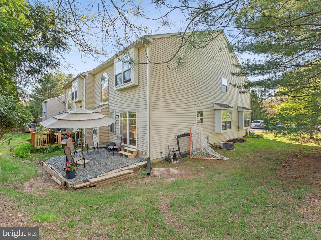 3501 HONEY LOCUST DRIVE