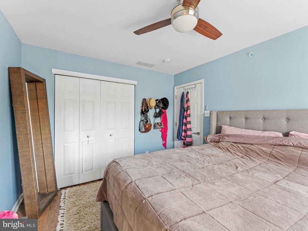 3501 HONEY LOCUST DRIVE