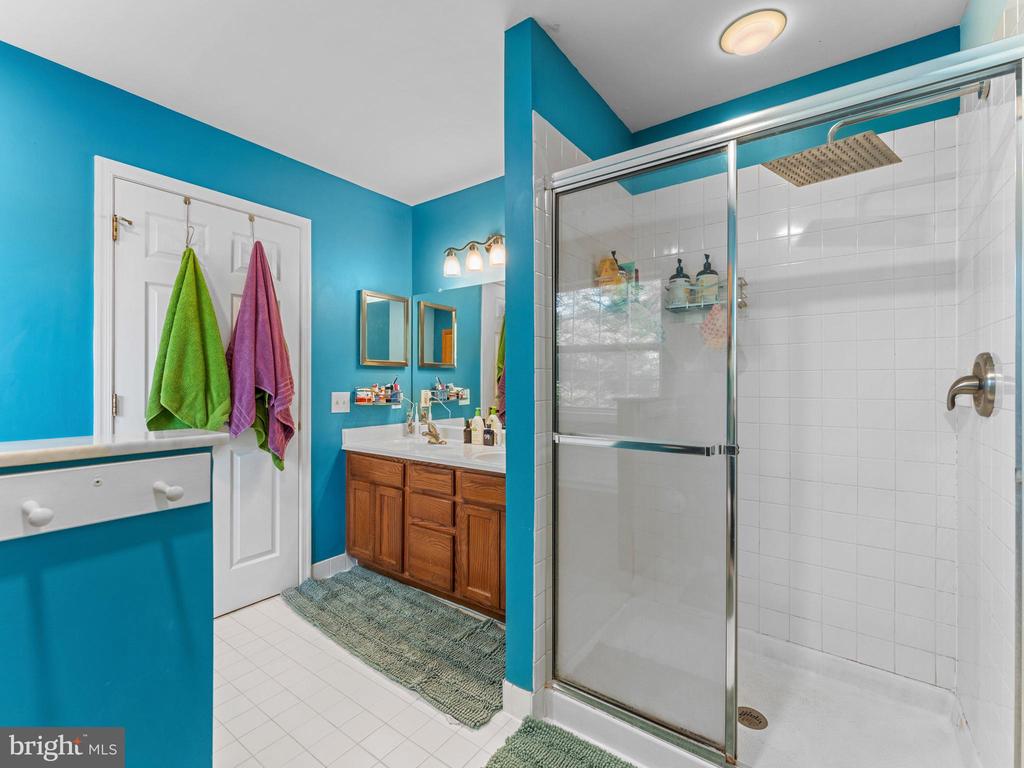 3501 HONEY LOCUST DRIVE