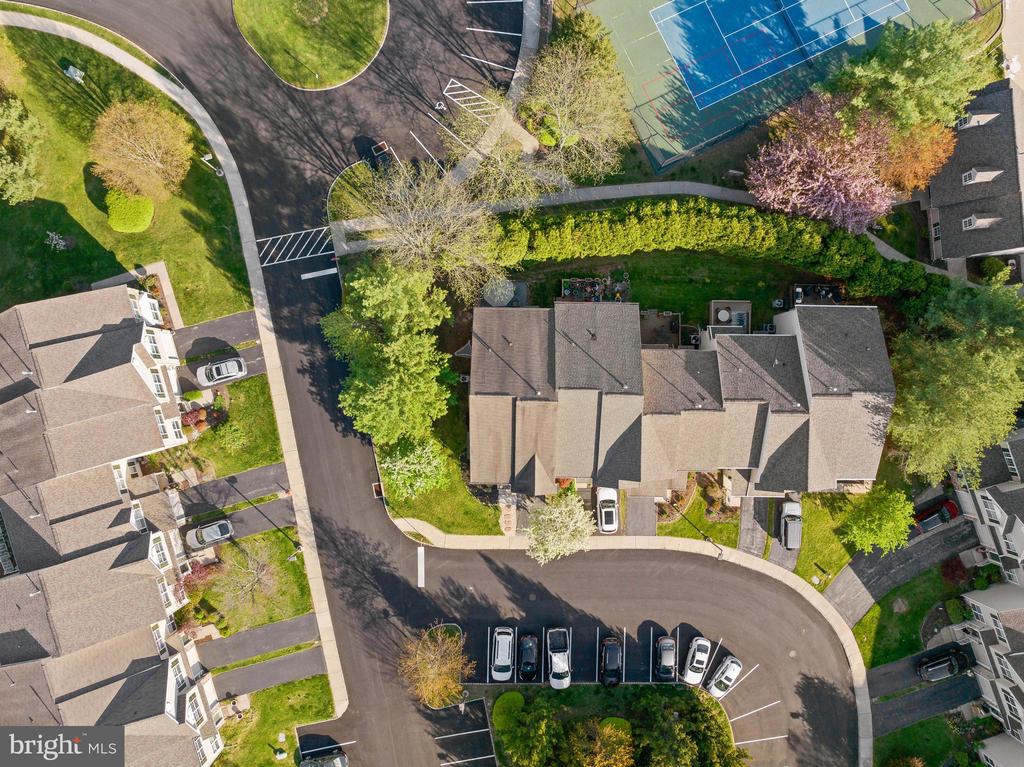 3501 HONEY LOCUST DRIVE