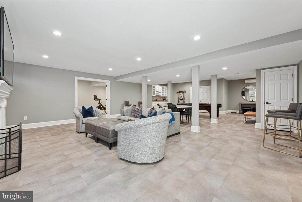 228 WEATHERHILL DRIVE