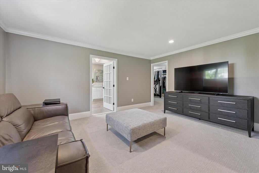 228 WEATHERHILL DRIVE