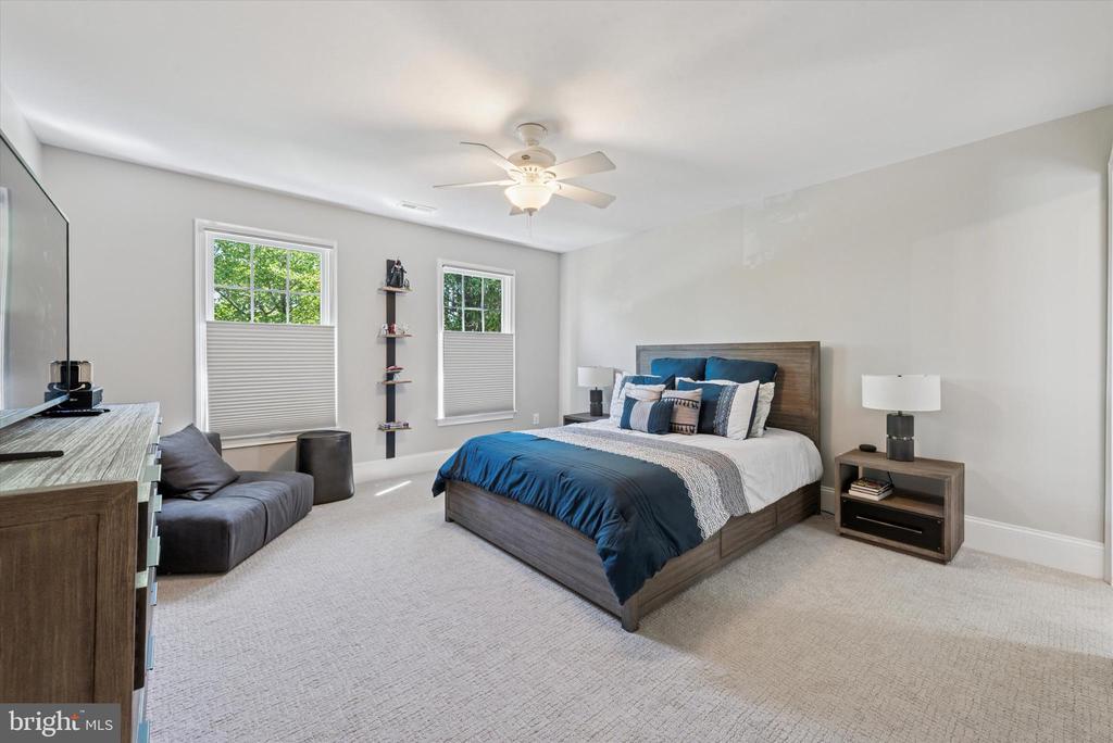 228 WEATHERHILL DRIVE