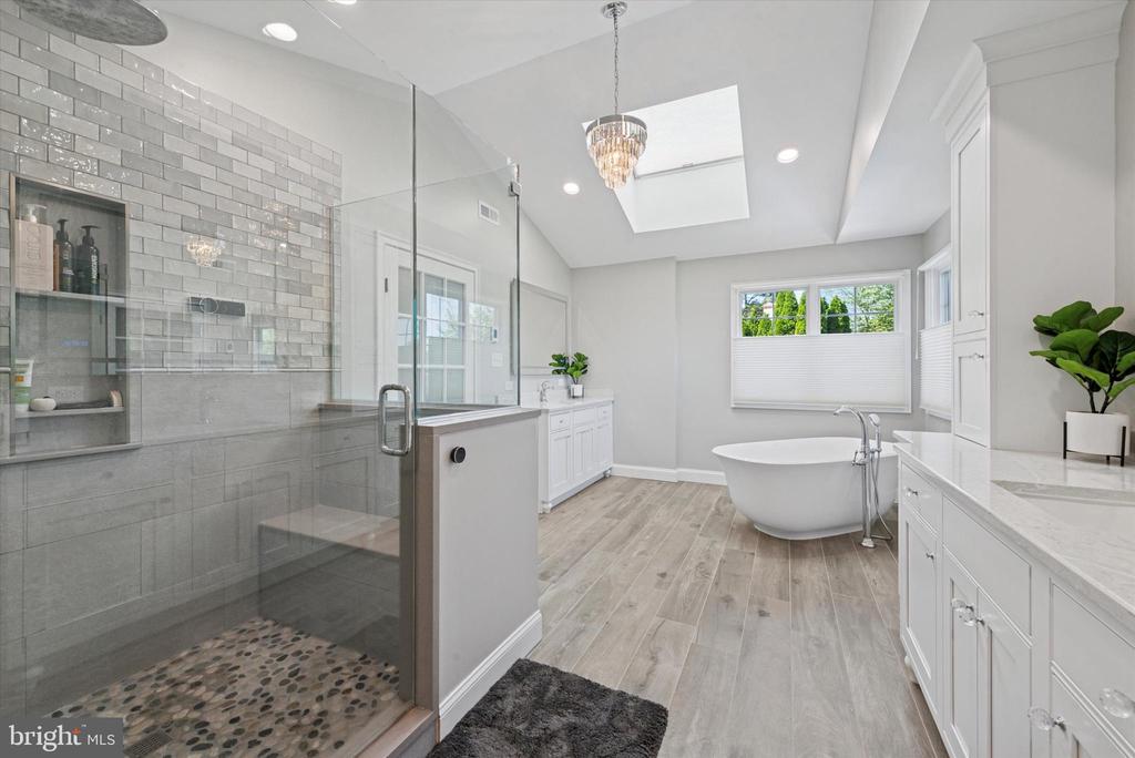 228 WEATHERHILL DRIVE