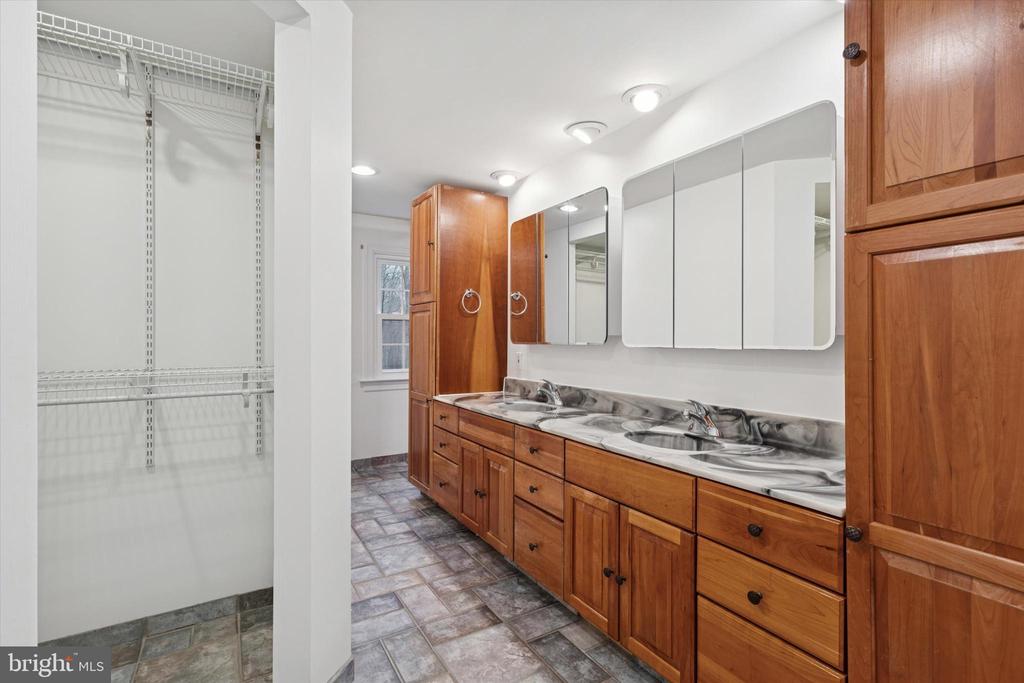 2435 SAINT PETERS ROAD