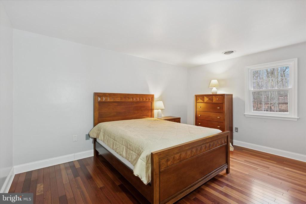 2435 SAINT PETERS ROAD