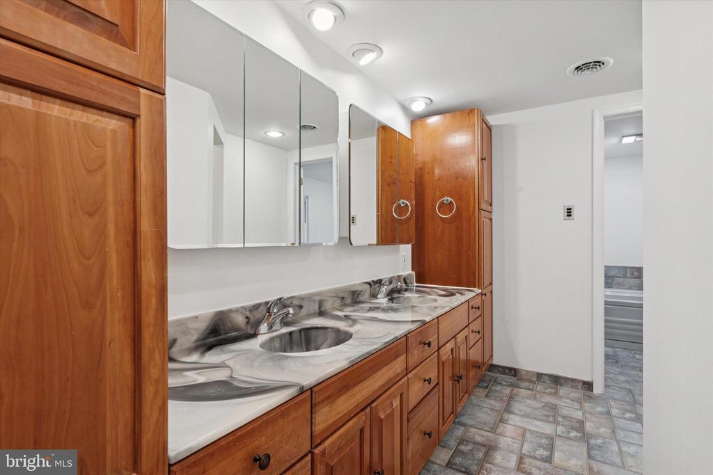 2435 SAINT PETERS ROAD