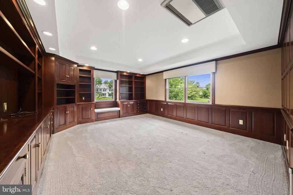 1026 WALTHAM ROAD