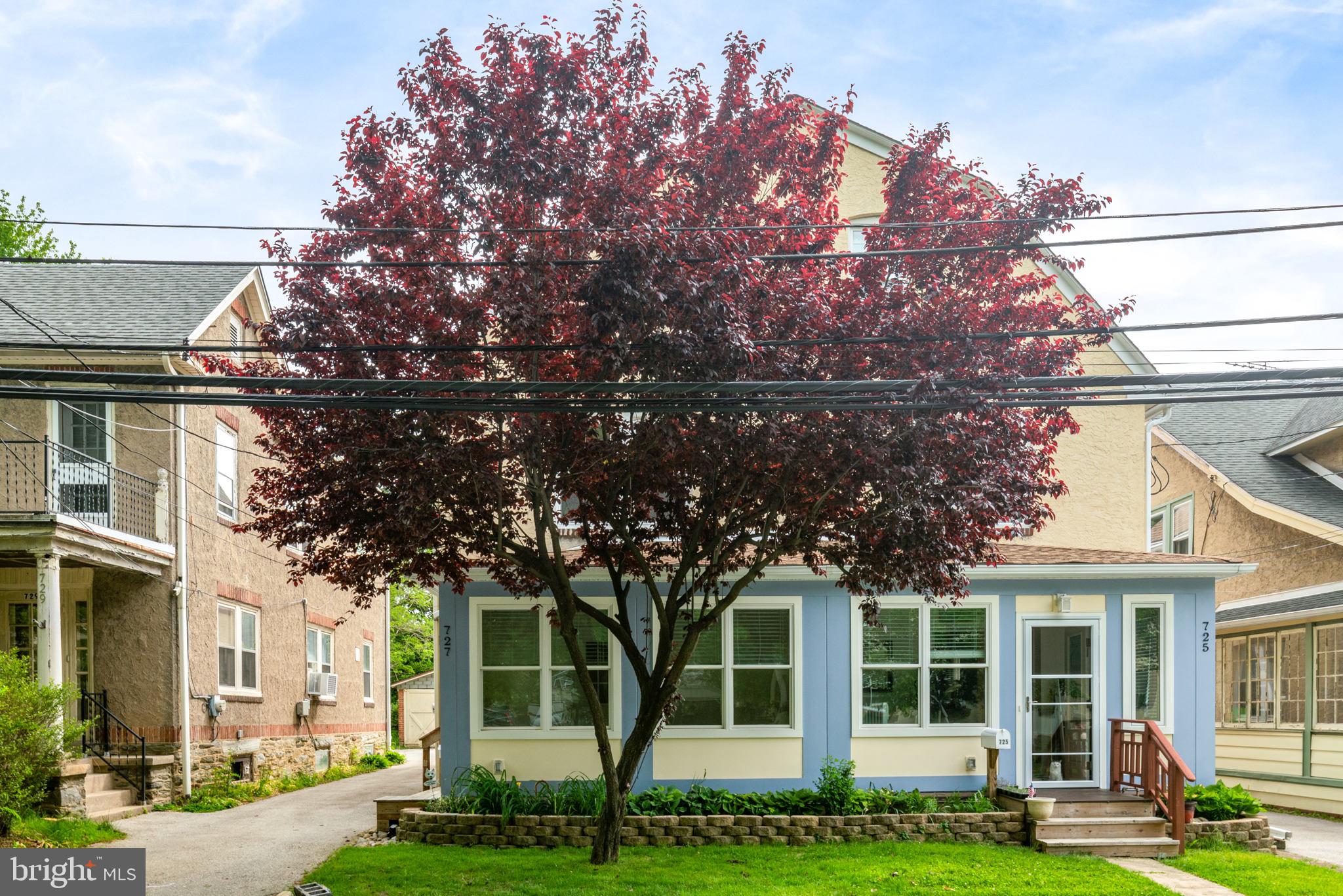 727 MOORE AVE