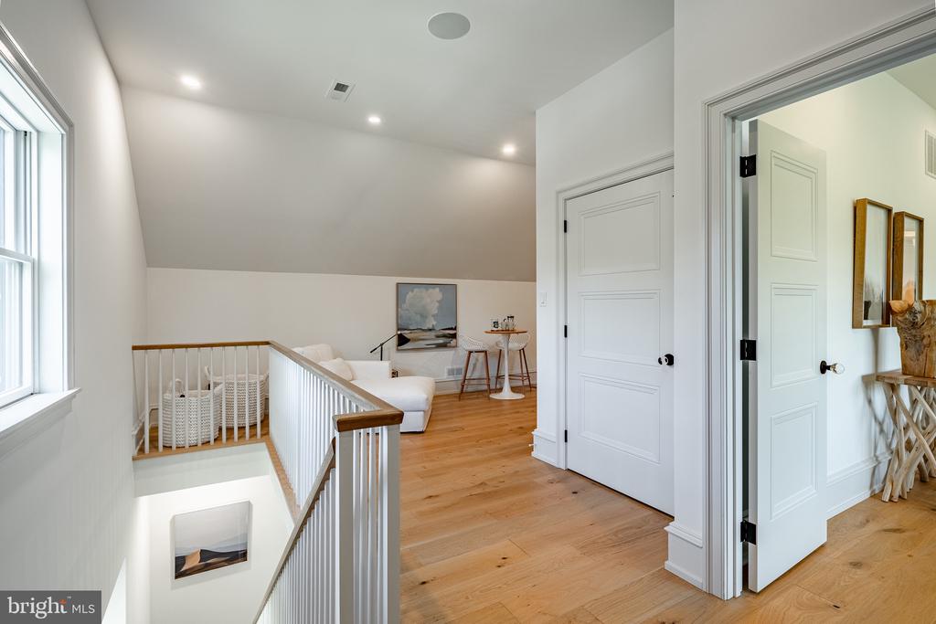 415 MAPLEWOOD AVENUE