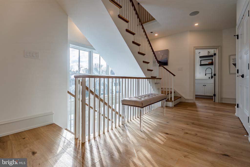 415 MAPLEWOOD AVENUE