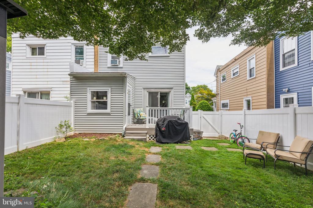 908 Anderson Ave