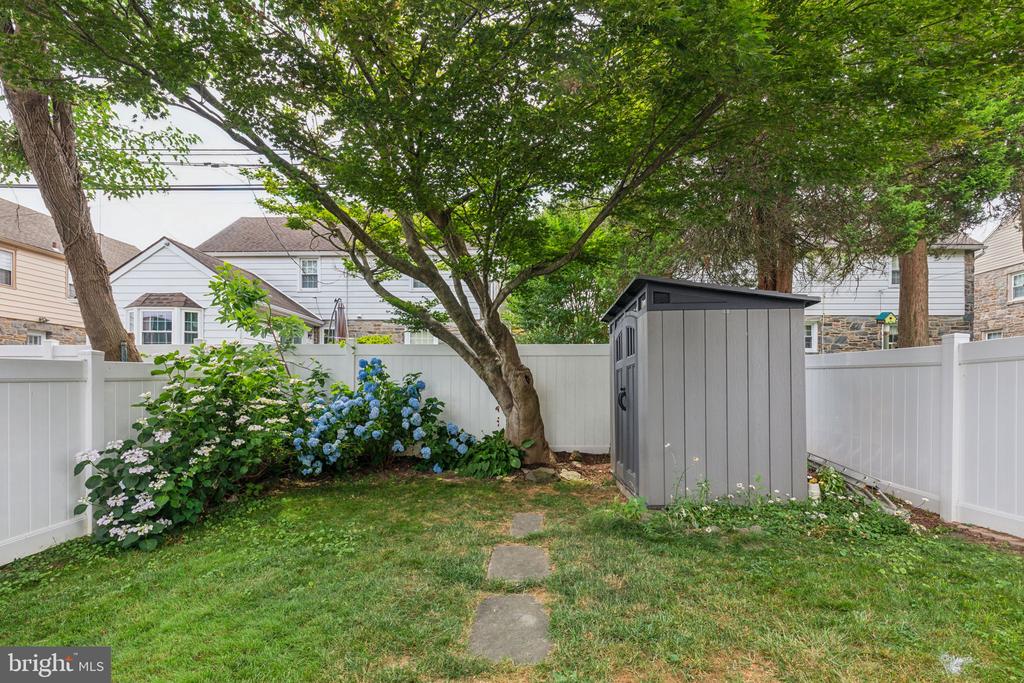908 Anderson Ave
