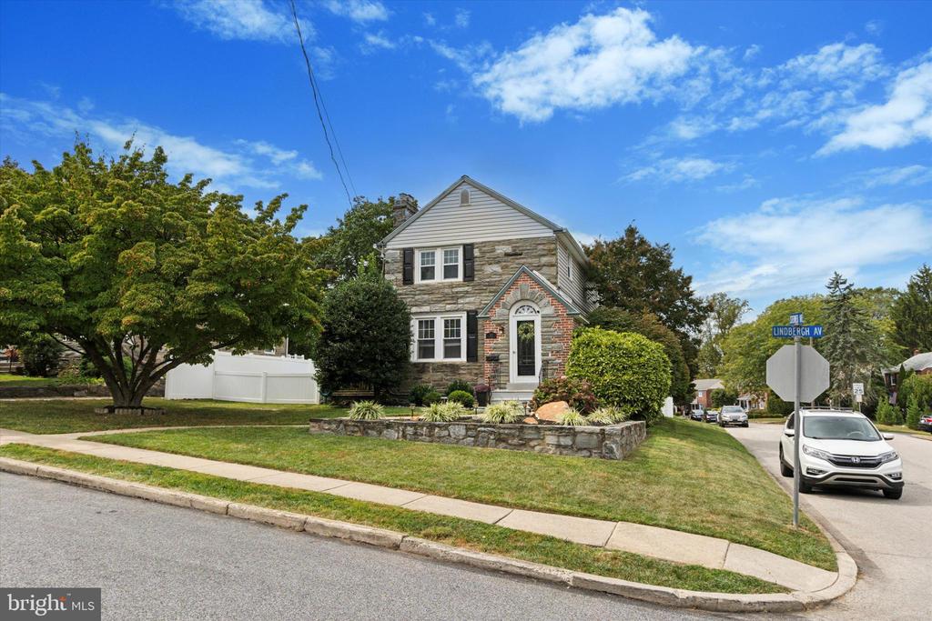 60 LINDBERGH AVENUE