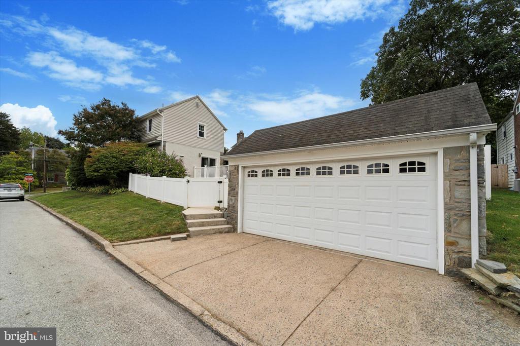 60 LINDBERGH AVENUE