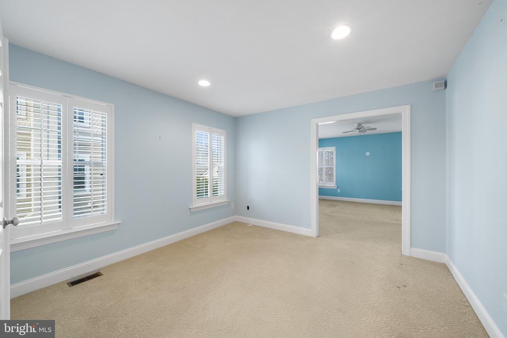 117 W FIFTH STREET