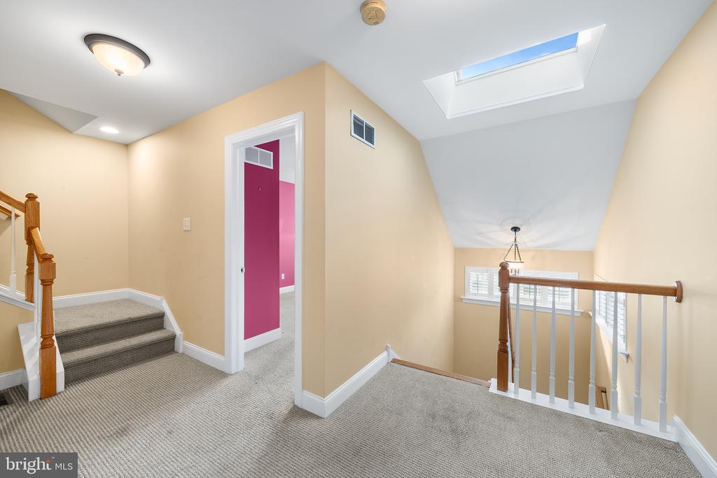 117 W FIFTH STREET
