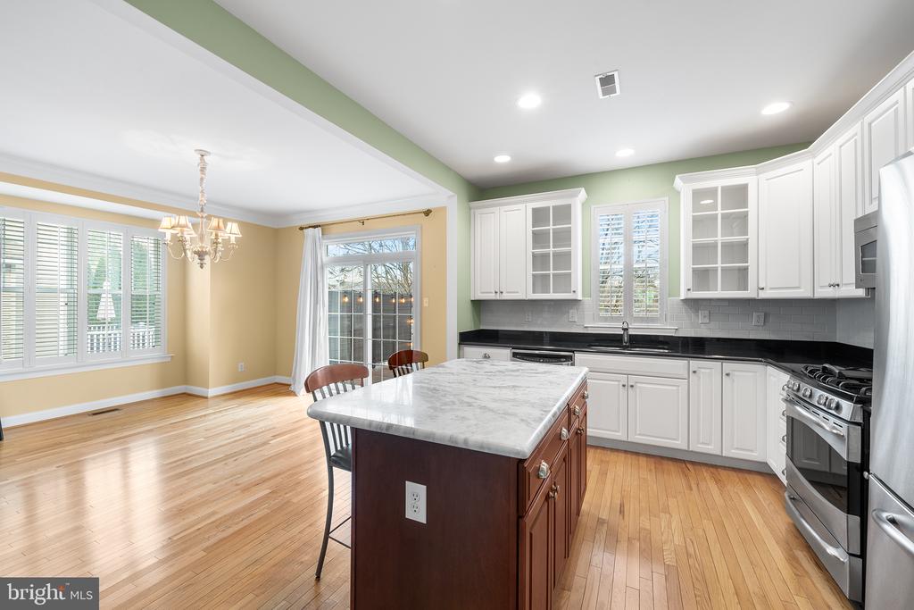117 W FIFTH STREET