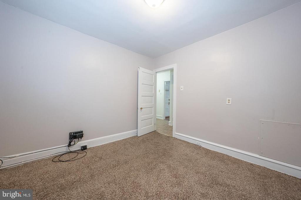105 S WAYNE AVENUE Unit: 2ND FLOOR