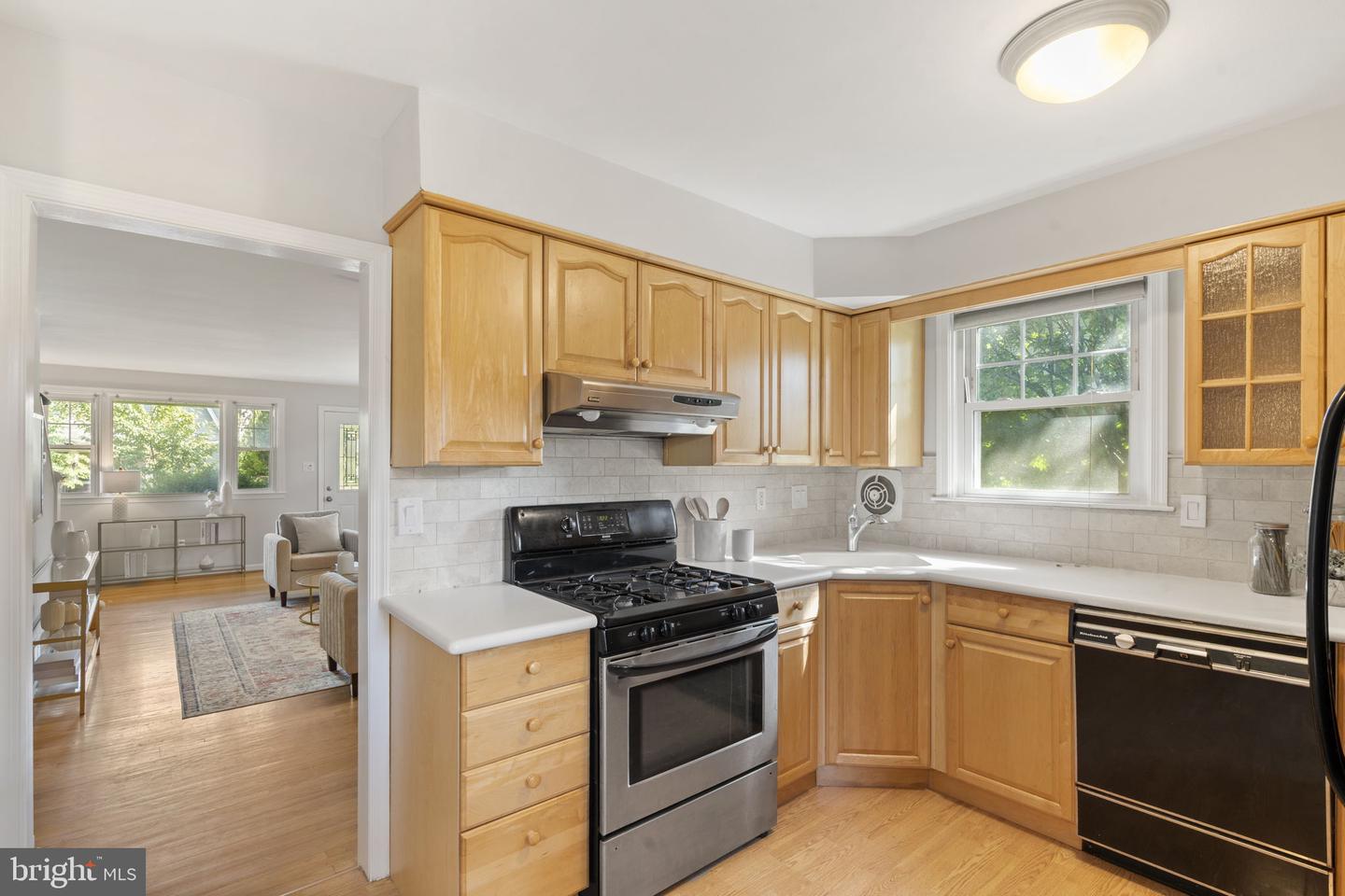 223 Windsor Ave