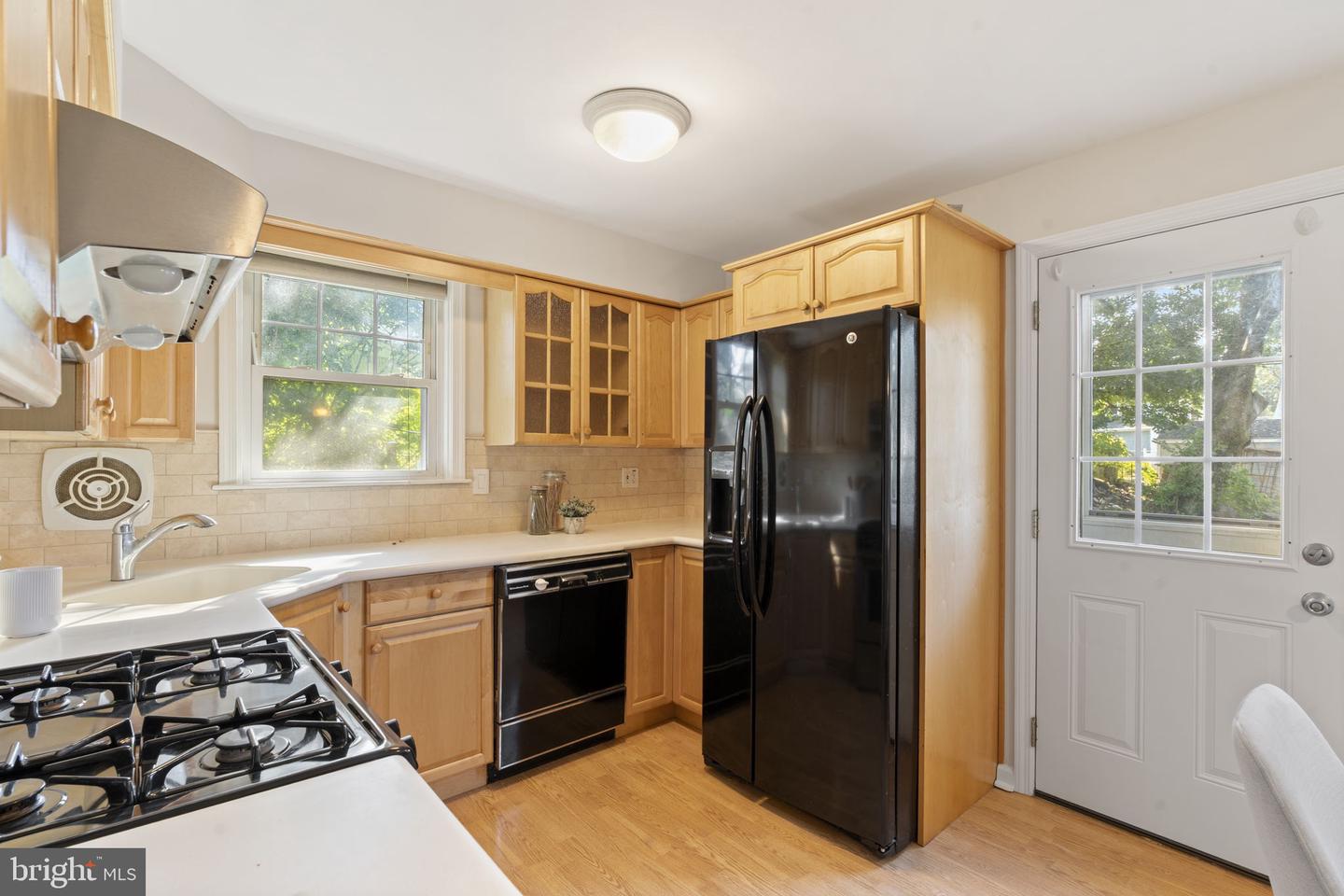 223 Windsor Ave