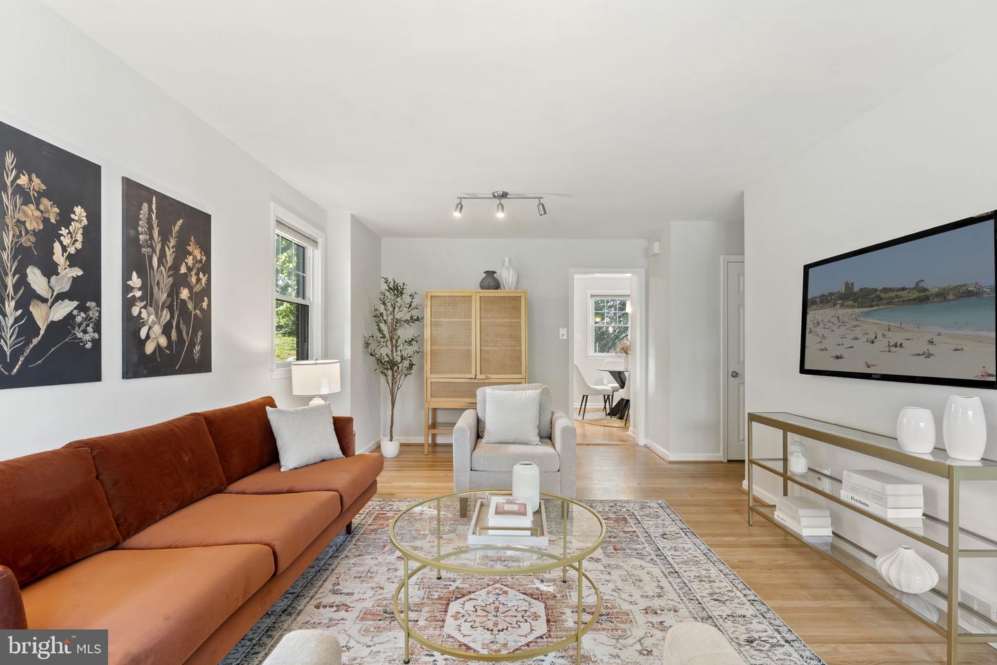 223 Windsor Ave